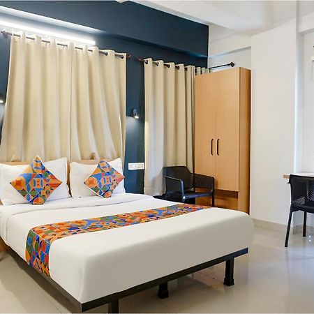 Fabhotel Aura Homes - Nr Khandoba Mandir Pimpri-Chinchwad エクステリア 写真