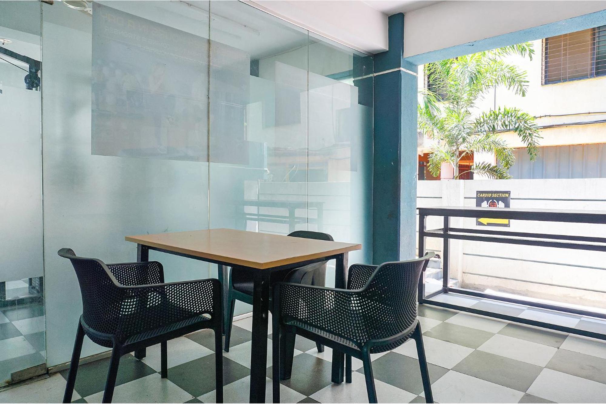 Fabhotel Aura Homes - Nr Khandoba Mandir Pimpri-Chinchwad エクステリア 写真