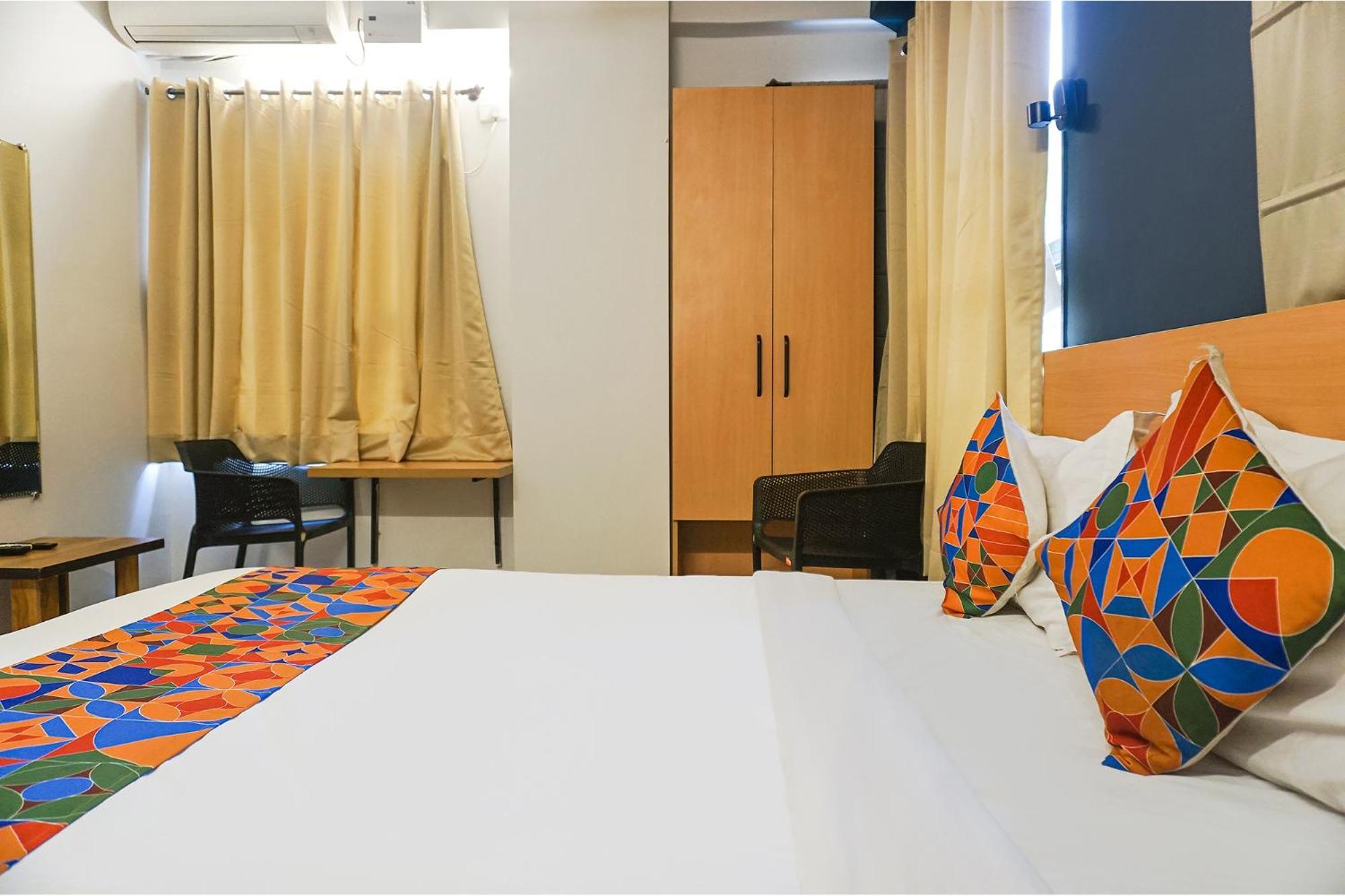 Fabhotel Aura Homes - Nr Khandoba Mandir Pimpri-Chinchwad エクステリア 写真