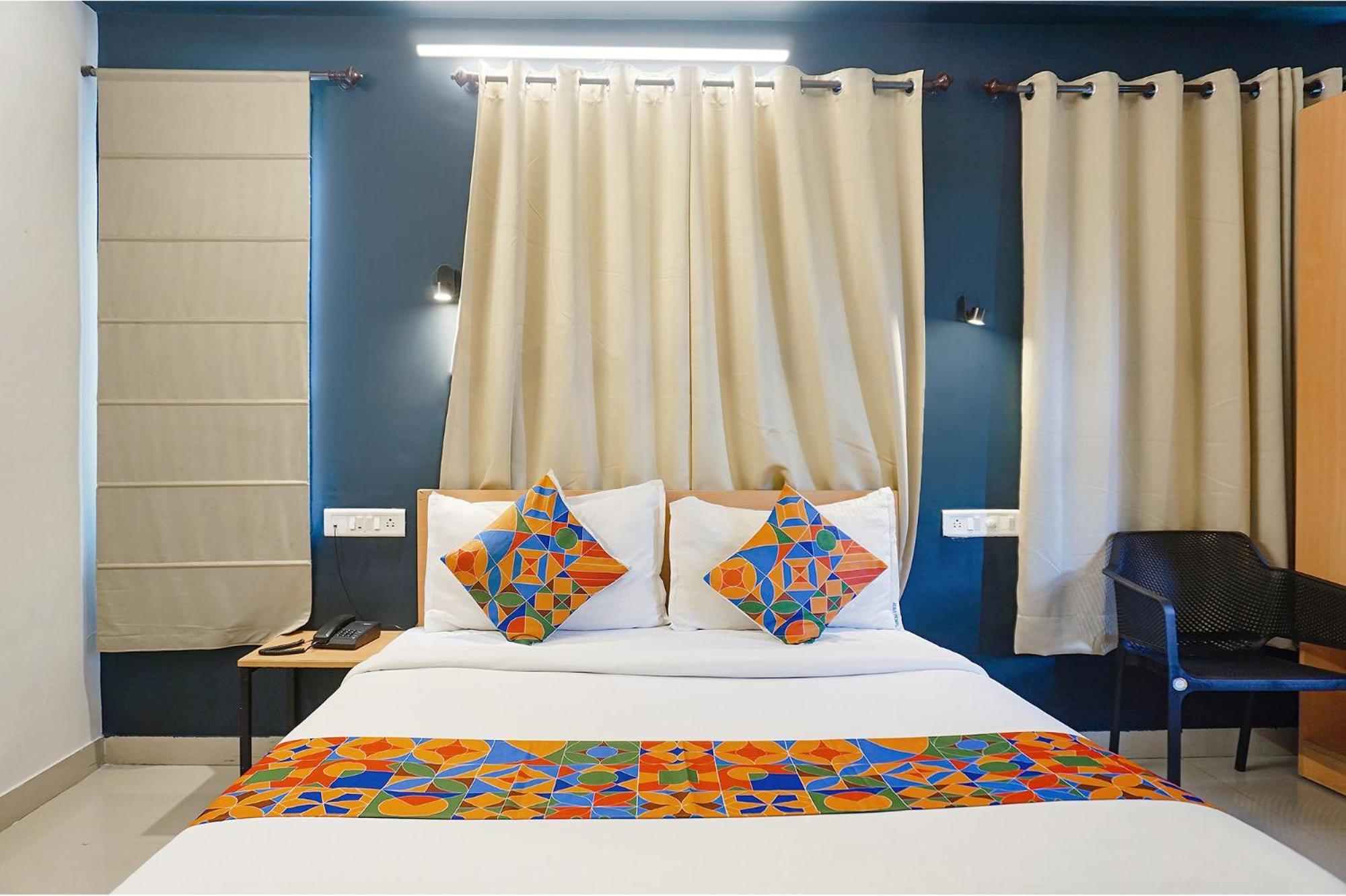 Fabhotel Aura Homes - Nr Khandoba Mandir Pimpri-Chinchwad エクステリア 写真